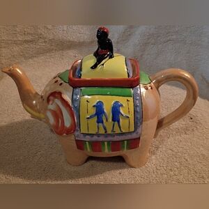 Hand-Painted Japanese Elephant Teapot with Colorful Panel